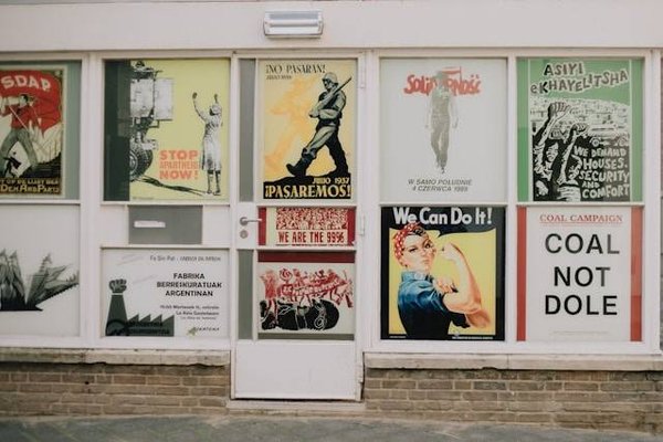 Guide des affiches de villes pour décorer chez soi
